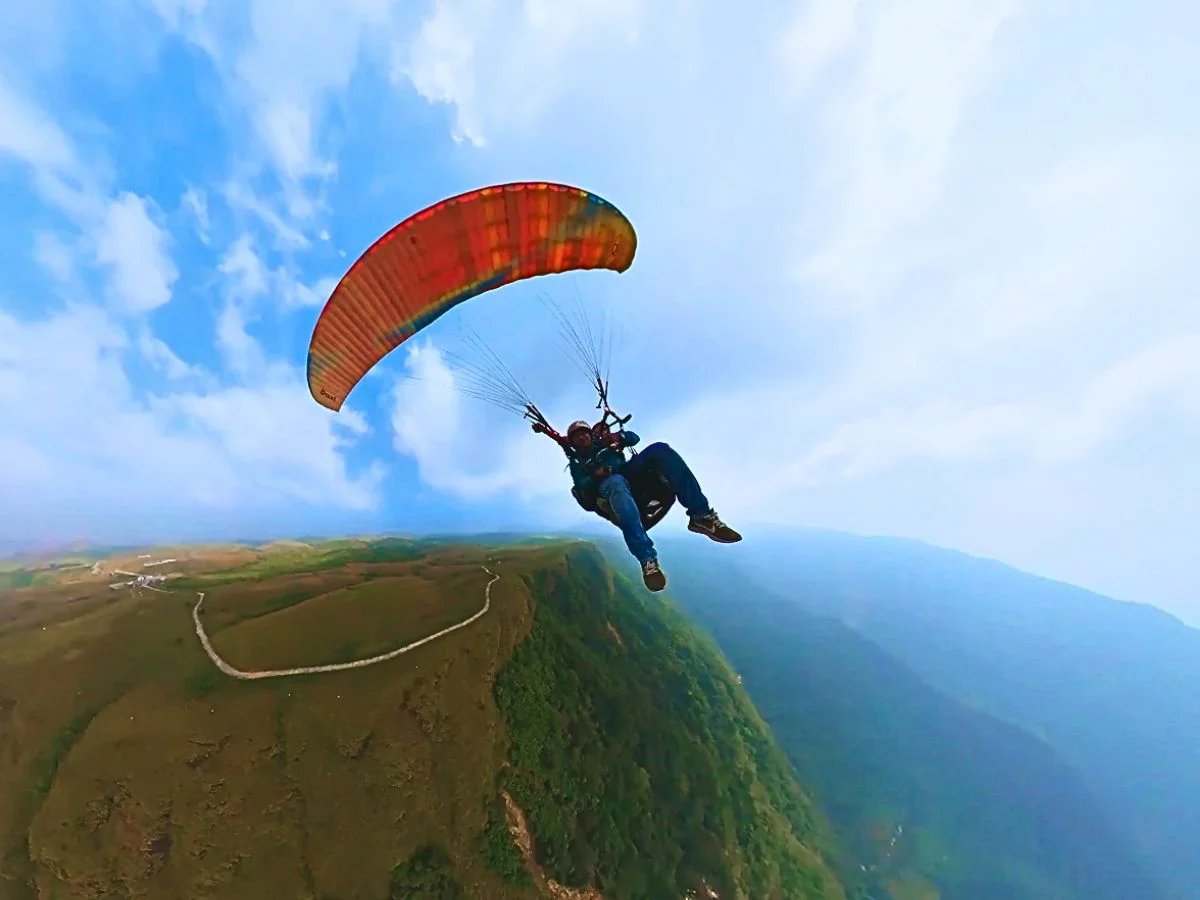 Paragliding experience over the hills of Idukki